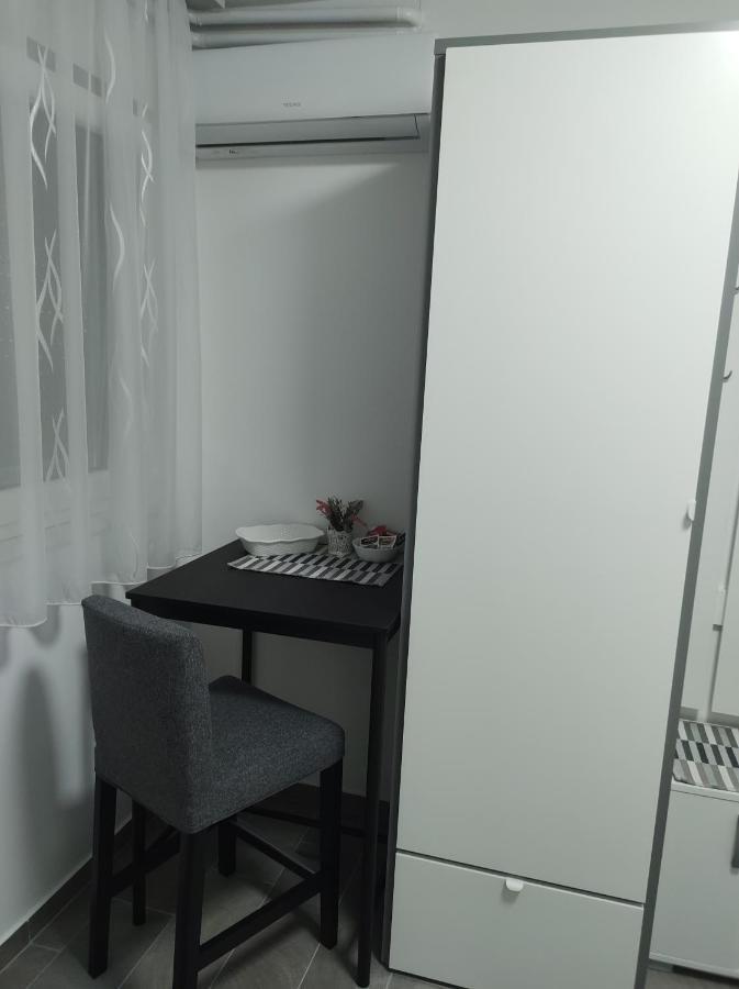 Happy Room Карловац Экстерьер фото